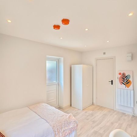 Morden Stratford Studio 1 Hotel Лондон Екстериор снимка